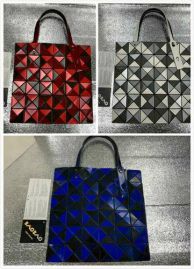 Picture of Issey Miyake Lady Handbags _SKUfw78091648fw